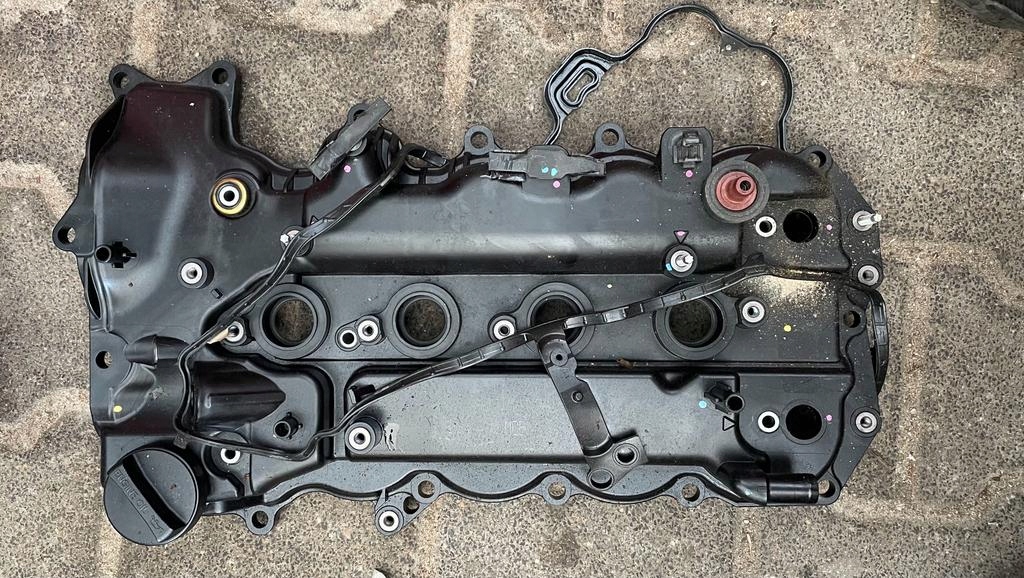 фото №1, Toyota yaris iii 1.5 капот клапанів кришка