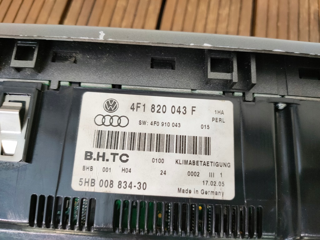 фото №6, Audi a6 c6 4f0 04-12 панель обдув кондиціонера 4f1820043f оригінальний номер