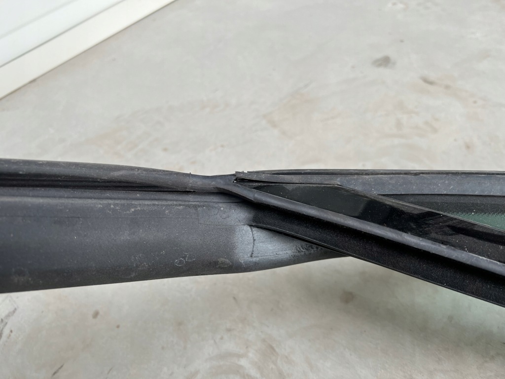 фото №6, Прокладка дверь правая стекло mercedes w207 coupe