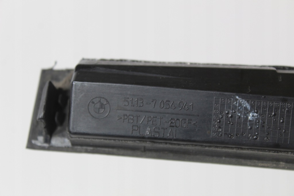 фото №8, Микровыключатель накладка крышки багажника bmw x3 e83