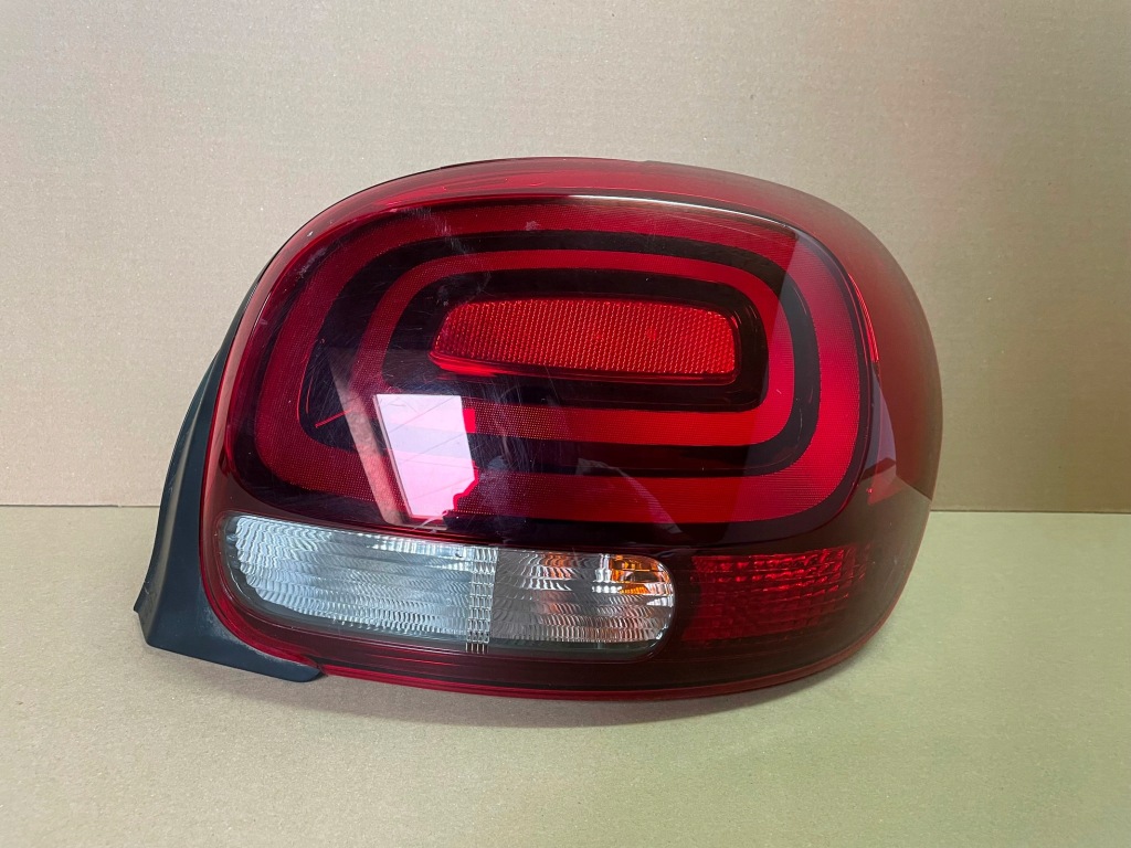 фото №1, Citroen c3 iii лампа права задня задня 9812257480