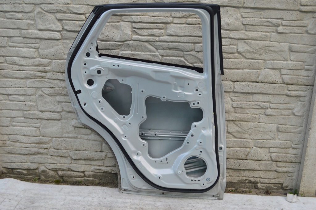 Дверь задняя левое mazda cx3 Киев