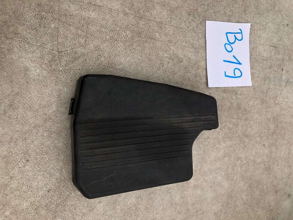 фото №1, Кришка коробка запобіжників mazda kd4566760