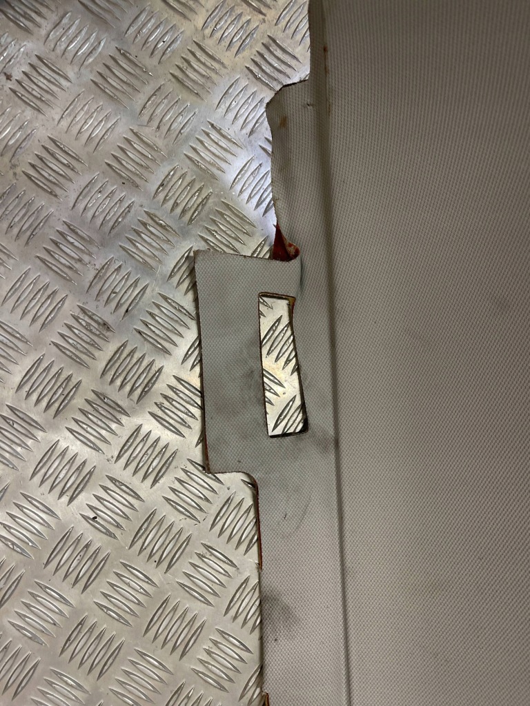 Стеля audi a3 s3 8p 8p3867505n Ціна