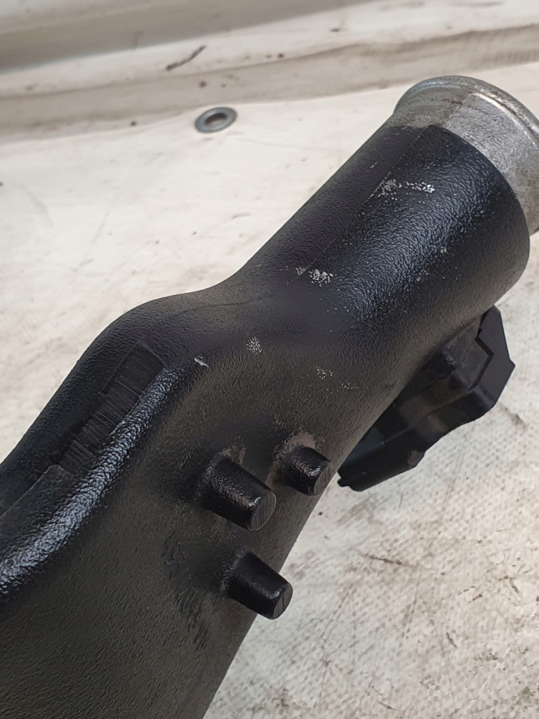 Інтеркулер оригінальний номер 13129048 opel astra h 3 2.0t Зі Шроту