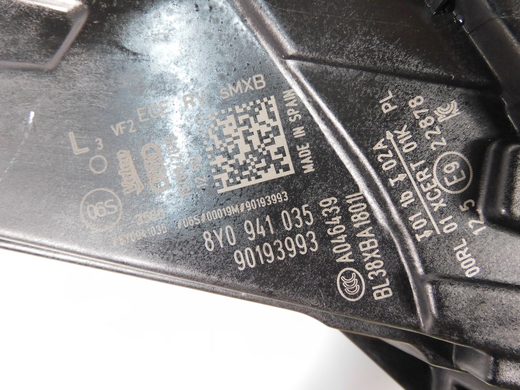 фото №14, Audi a3 8y лампа левая matrix 8y0941035