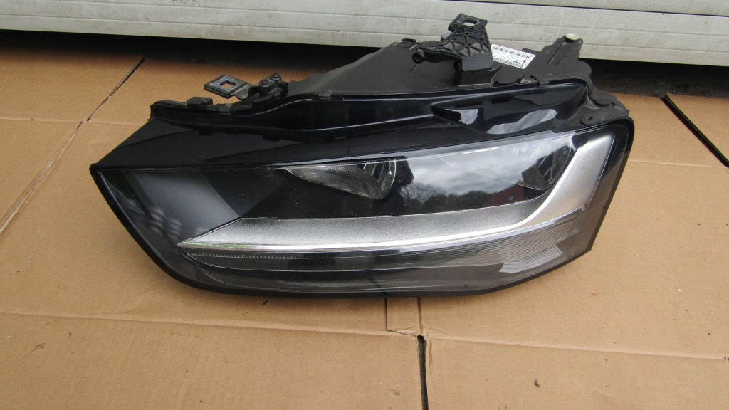 фото №1, Audi a4 b8 lift лампа ліва перед комплектна