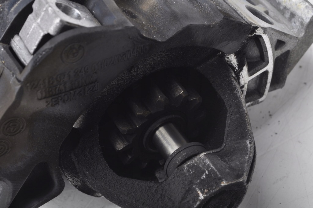 Стартер bmw оригінальний номер 8570849 Зі Шроту