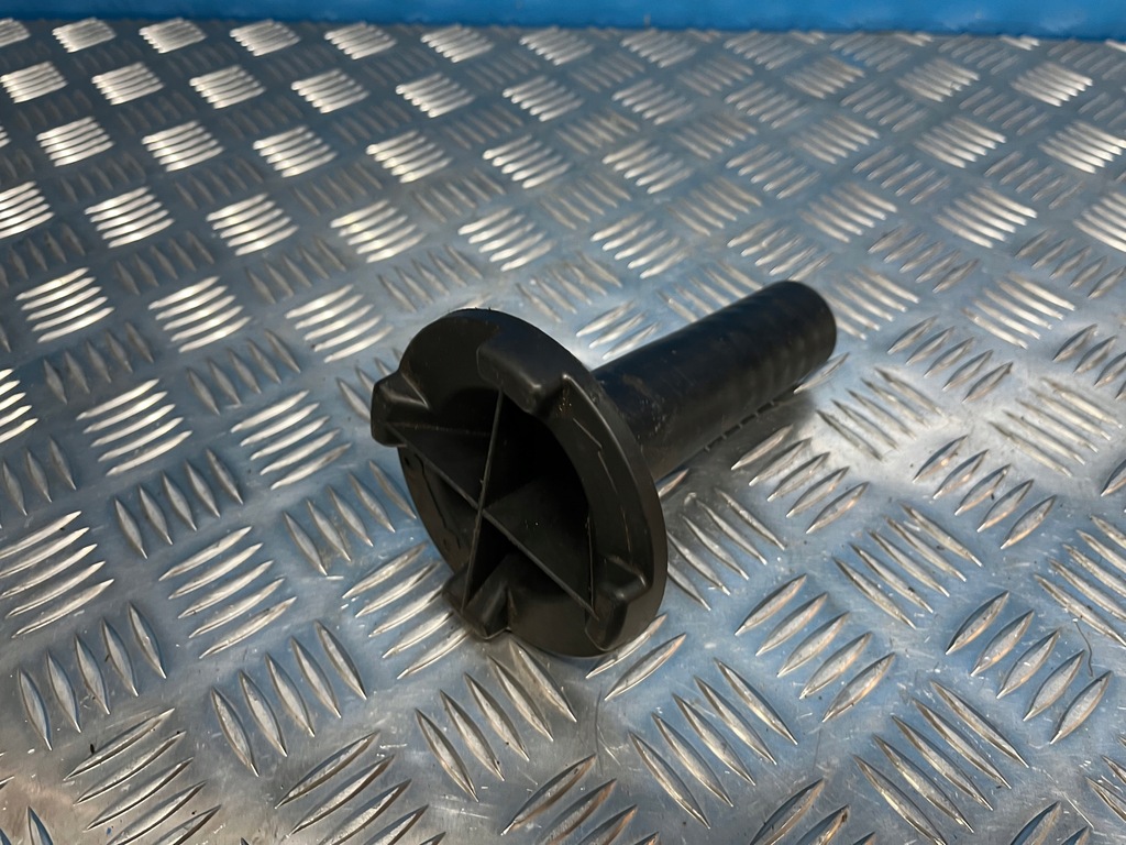 фото №1, Mercedes w203 w209 болт колеса запасного кронштейн