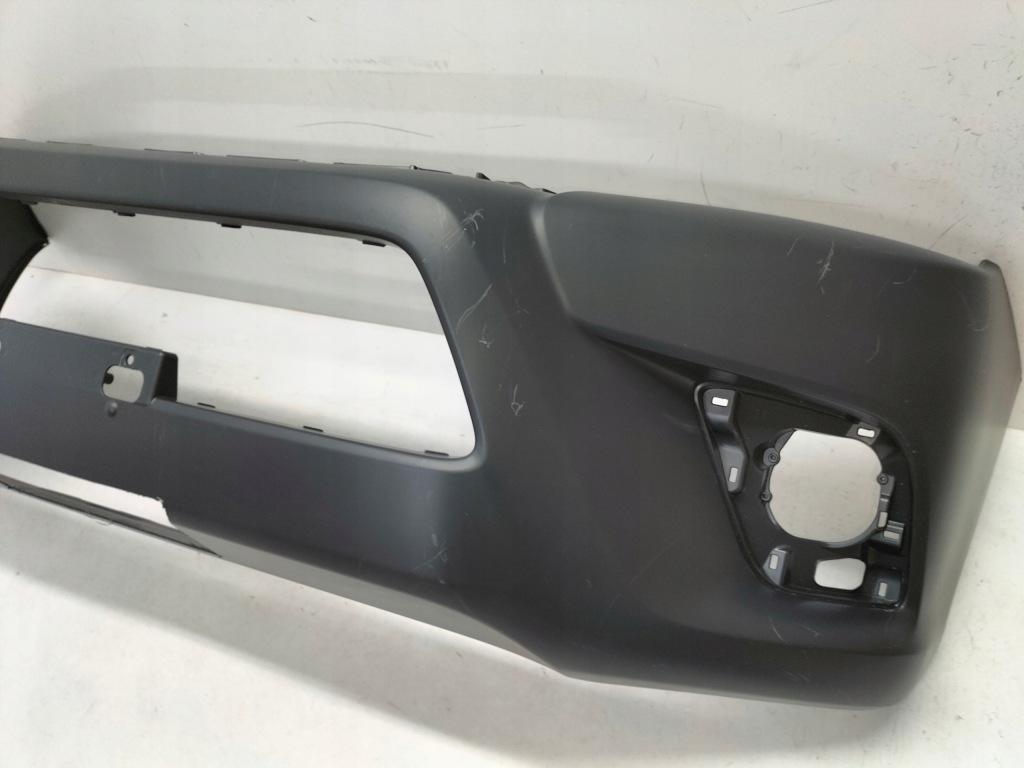 Бампер передний перед toyota hilux 8 viii 15- Киев