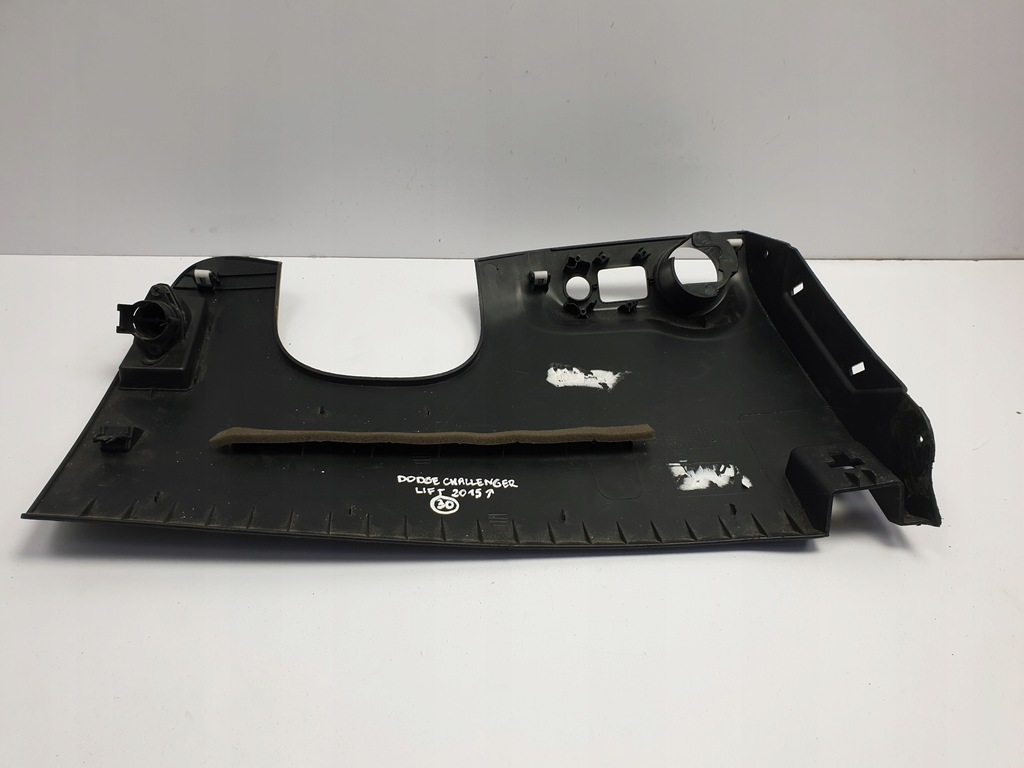 фото №4, Dodge challenger 15- захист панелі приладової панелі