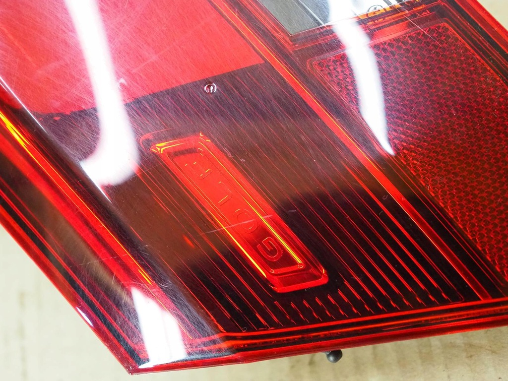 фото №8, Vw golf viii 8 hb лампа led задняя левая 5h0945095c