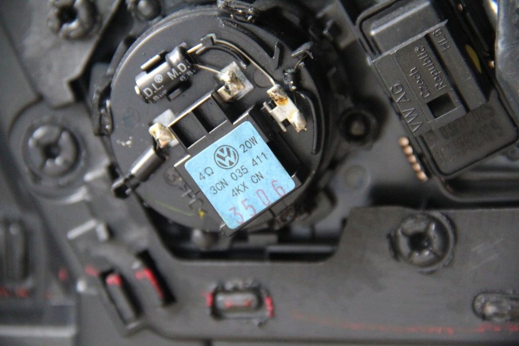 фото №7, Обшивка обивка дверь левый перед vw atlas materia