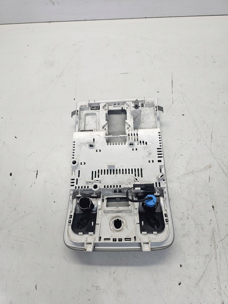 фото №5, Лампа потолочный led audi a3 8v a1 q3 8x0947135ag