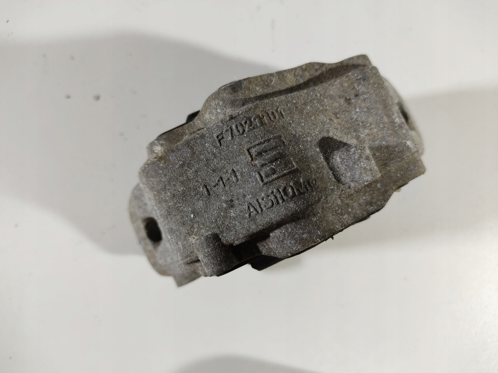 фото №5, Volvo v60 13r- подушка коробки передач