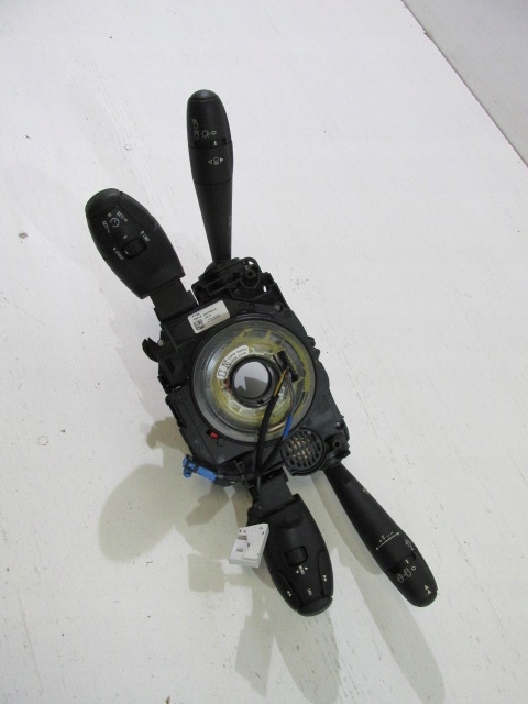 фото №1, Переключатель комбинированный peugeot оригинальный номер 96667318xt