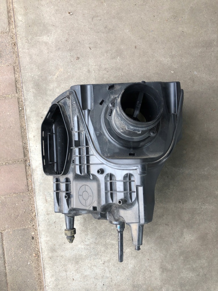 фото №1, Audi q5 80a корпус фильтра воздуха 80a133835af