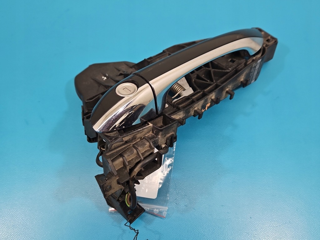 Купити Ручка перед ліва зовнішня mercedes w245 a1697600934 код лакофарбового покриття: 696