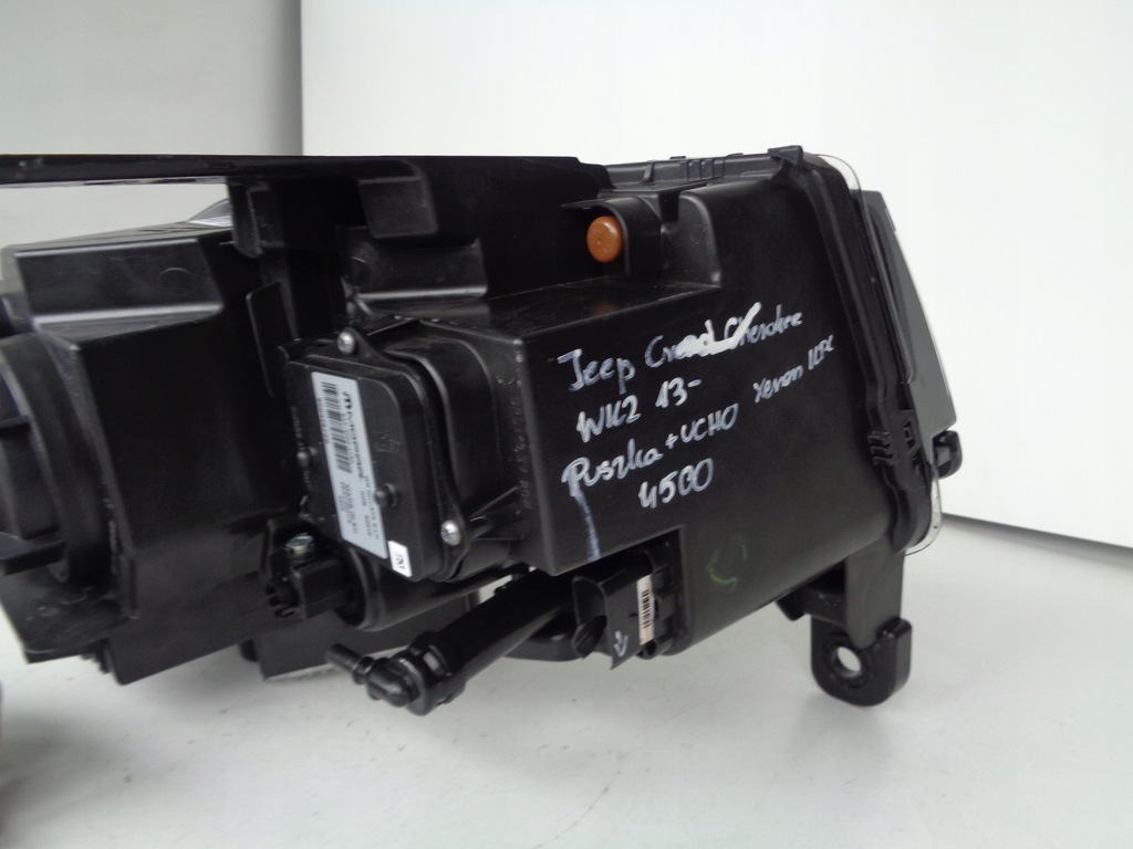 фото №8, Лампа левая jeep grand cherokee wk2 13- ксенон led