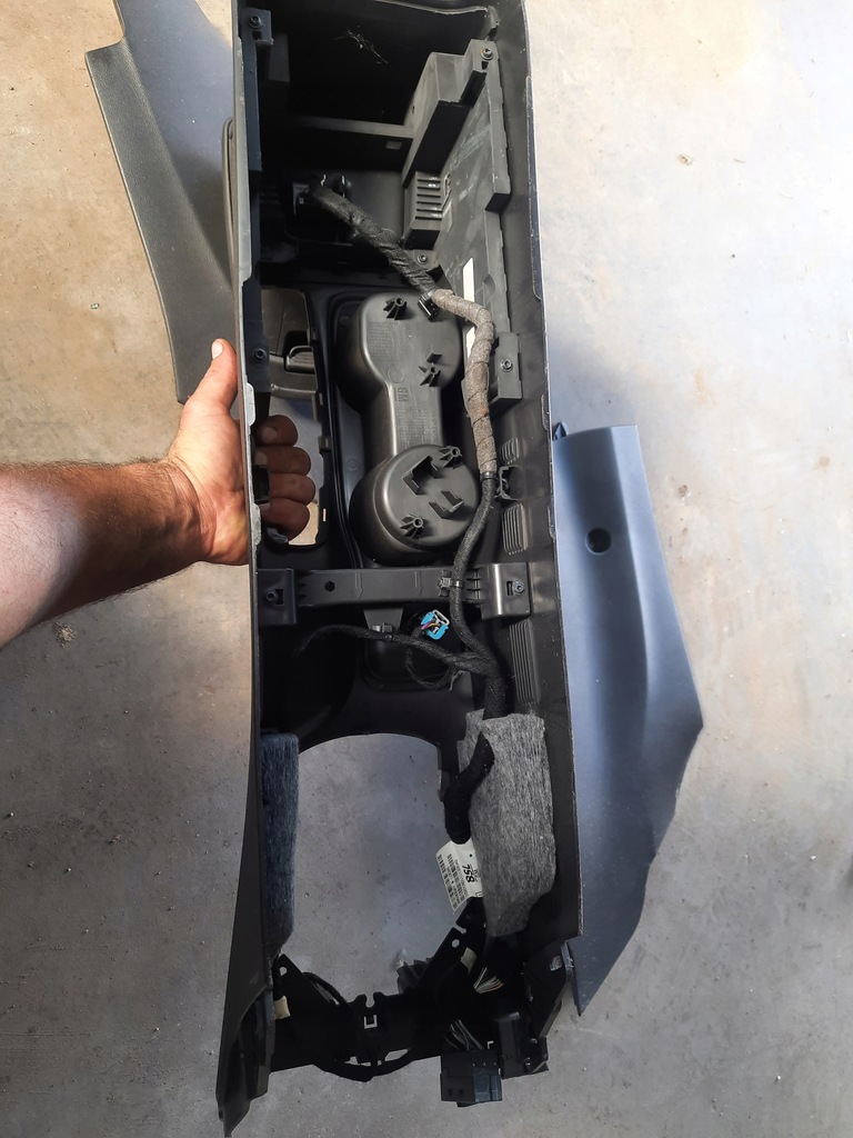 фото №7, Astra k v 16r- туннель средний подлокотник