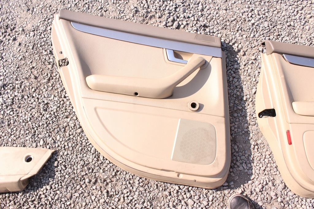 фото №10, Обшивки обивка дверь кожа audi a4 b7 sedan eu