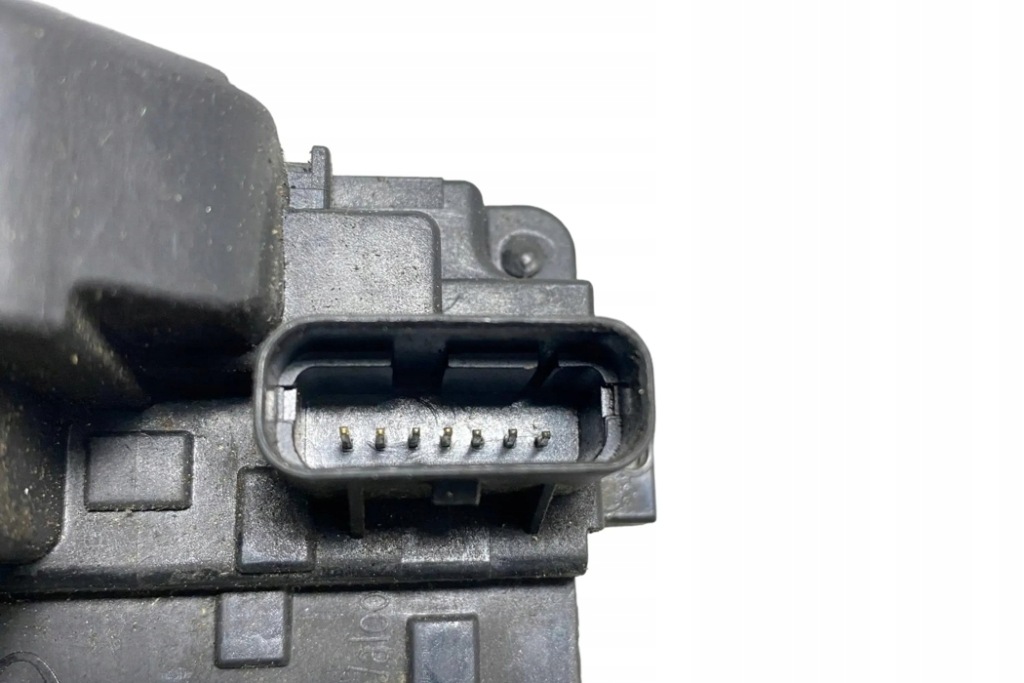 фото №7, Замок правых передних дверь hyundai santa fé ii cm 813202b060 2.2l