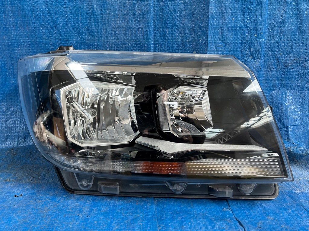 фото №1, Vw crafter man tge правая лампа передняя