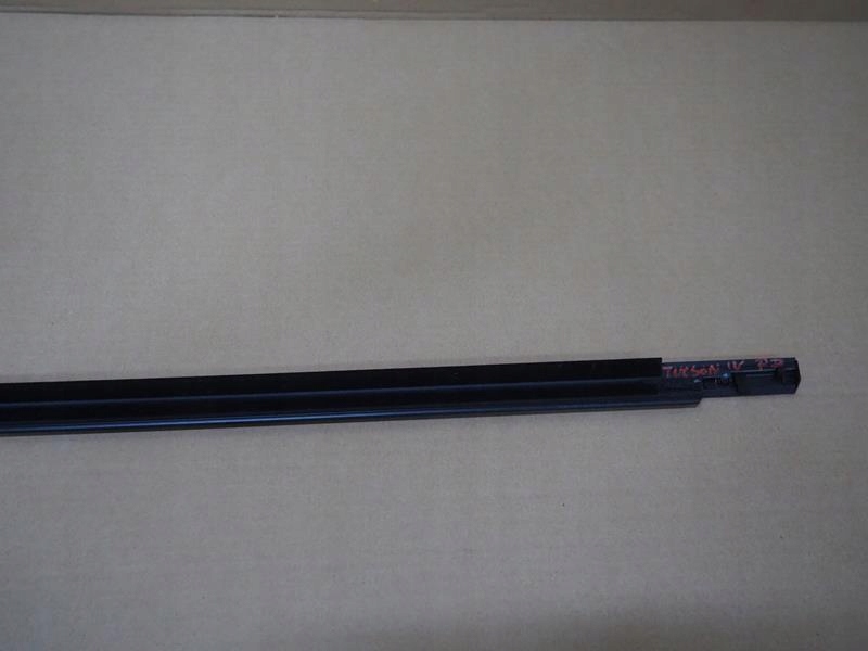 фото №6, Молдинг уплотнитель parapet правый перед tucson iv