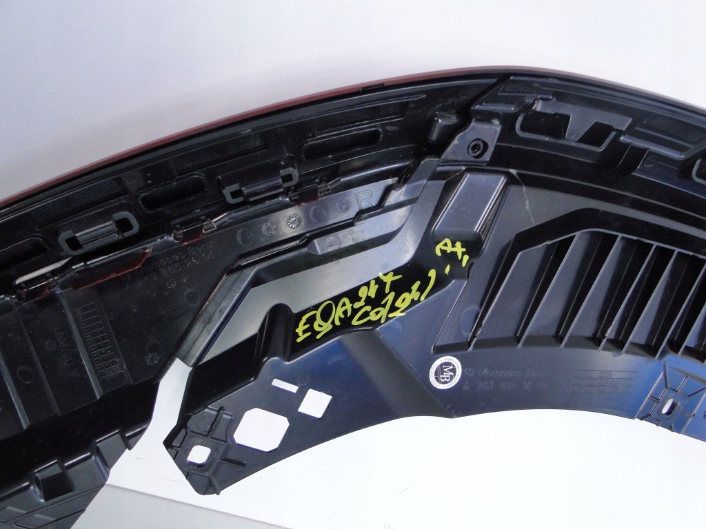 фото №11, Mercedes eqa 243 h243 бампер передний верхний часть