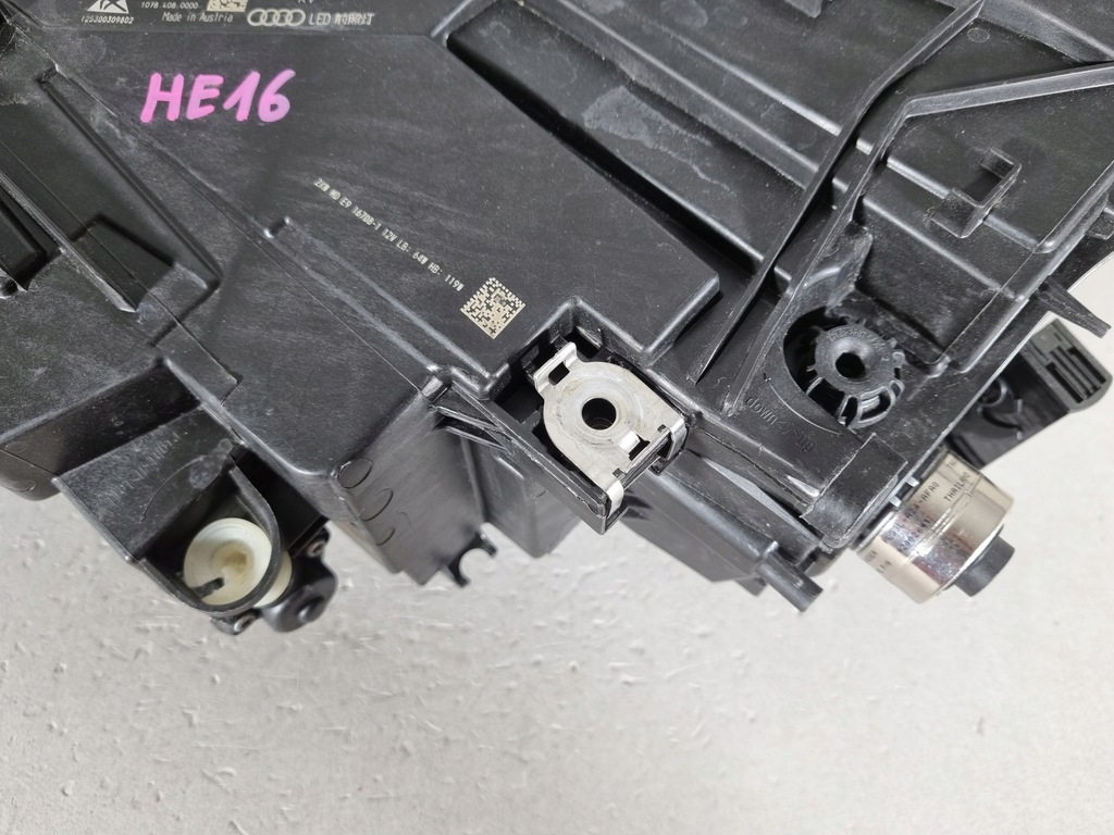 фото №11, Audi q8 4m8 sq8 full led matrix лампа права перед