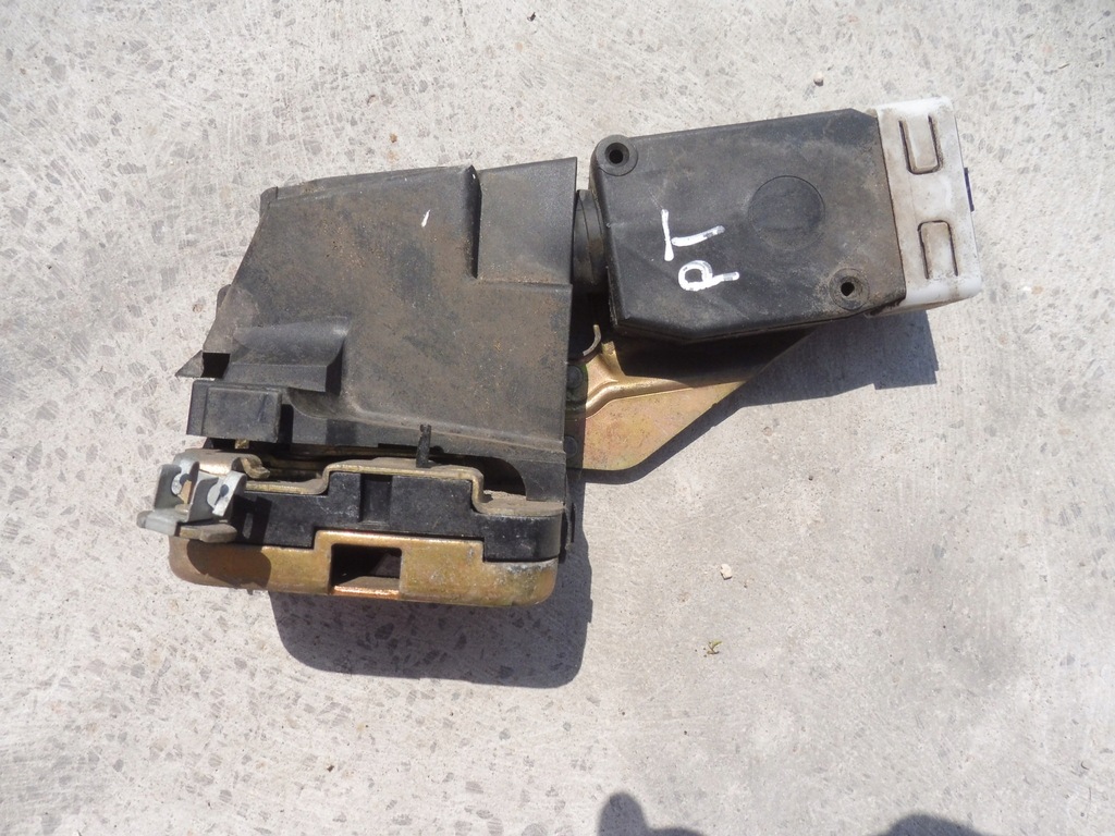 фото №10, Space star 1.6 1998 98 замок дверь 2pin