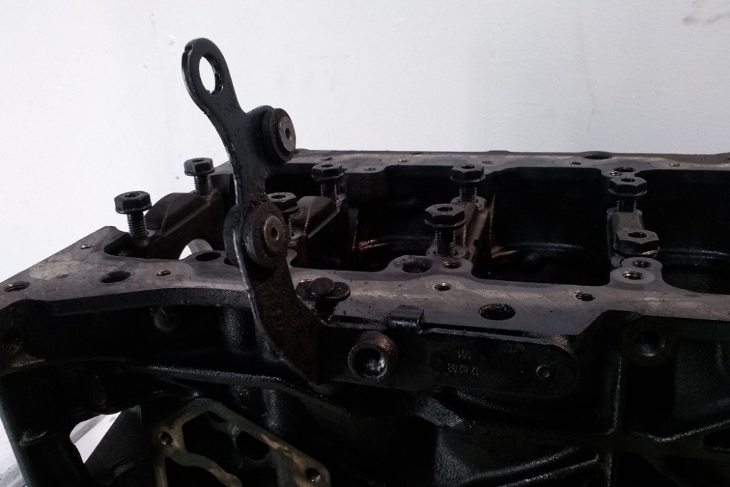 фото №15, Блок двигуна vw tiguan 5n_ 03l103021b 1.97l дизель 103kw 2009