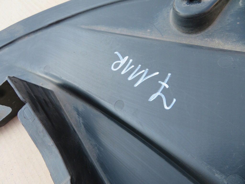 фото №12, Porsche macan подкрылок правый перед 95b825102g