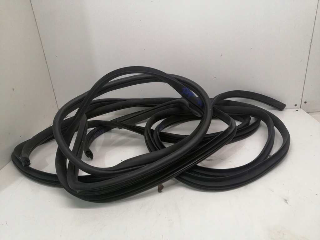 фото №1, Kia rio iii прокладка дверь правый перед 2011-