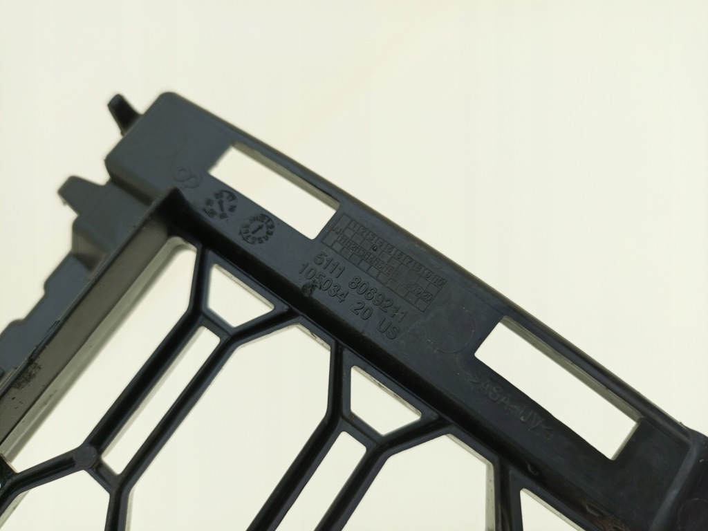 Bmw x5 g05 m-pakiet 2018- решётка средняя бампера перед 51118069211 Оригинал