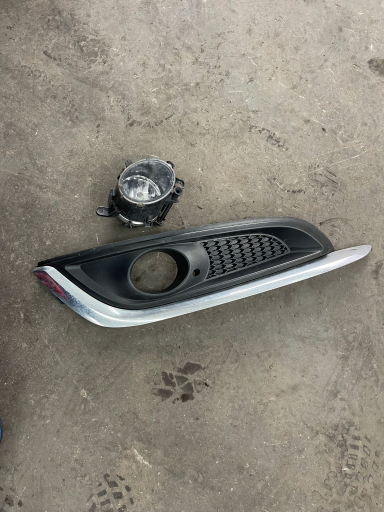 Купити Opel insignia a lift решітка з протитуманна фара права 22787050 22865975