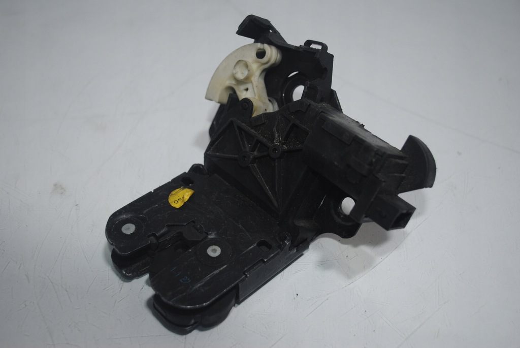 фото №5, Замок кришка багажника audi a3 8p 8p4827505b