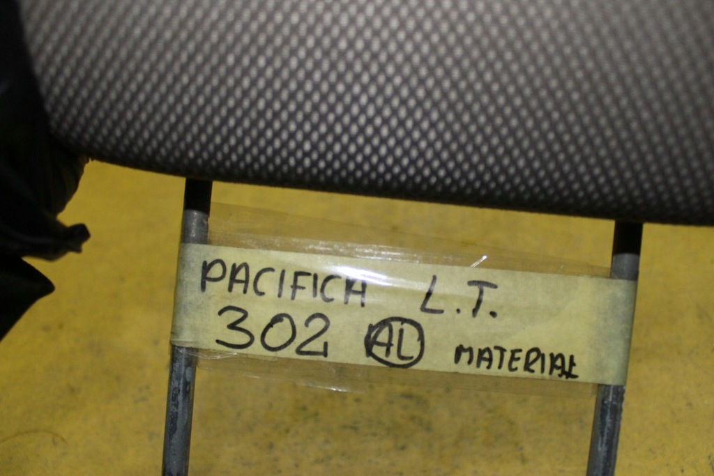 фото №6, Підголівник сидіння лівий задня pacifica матеріал