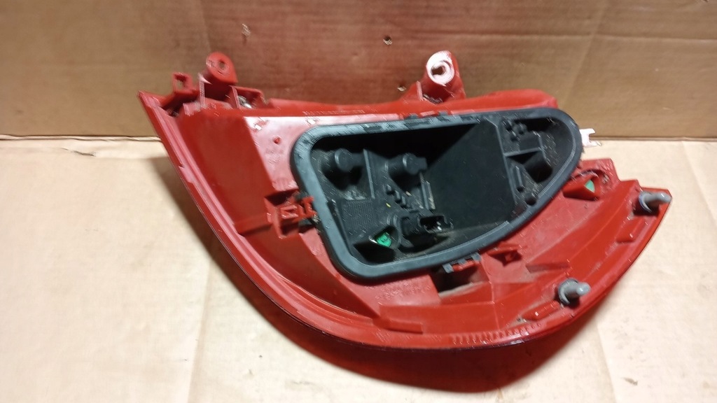 фото №7, Renault clio iii fl hb лампа задняя левый