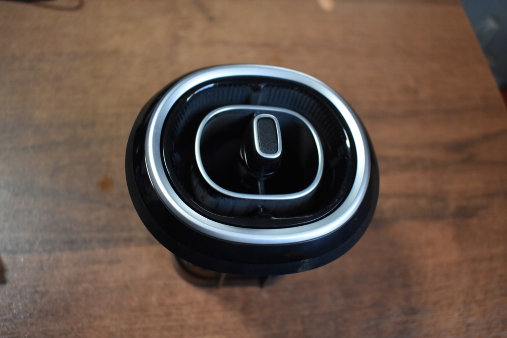 фото №1, Idealna решітка обдув mercedes w206 1