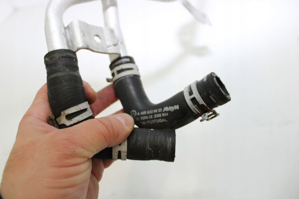 Mercedes actros mp4 канал воды шланг Недорого