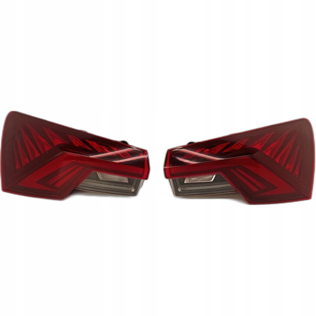 Купить Skoda octavia 2020- фонари задние наружное набор левая + правый  led задний