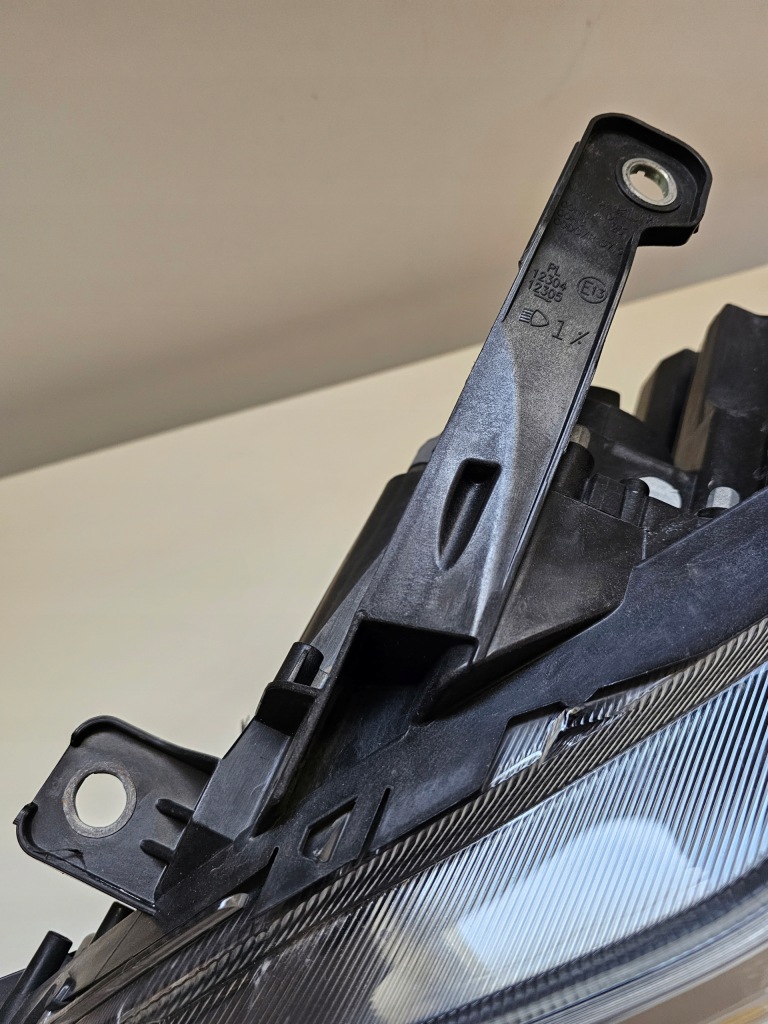 фото №8, Лампа левая передняя lancia delta led 00518763400