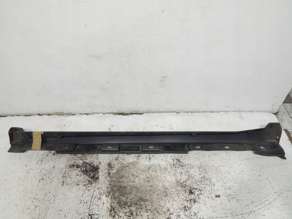 фото №9, Молдинг порог правая toyota toyota avensis t27 6t7 09-15