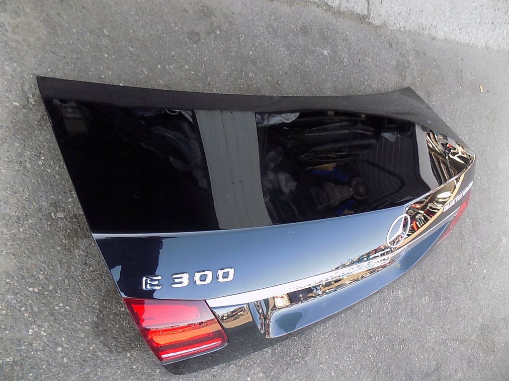 фото №1, Mercedes w212 lift кришка багажника задня задня комплектна