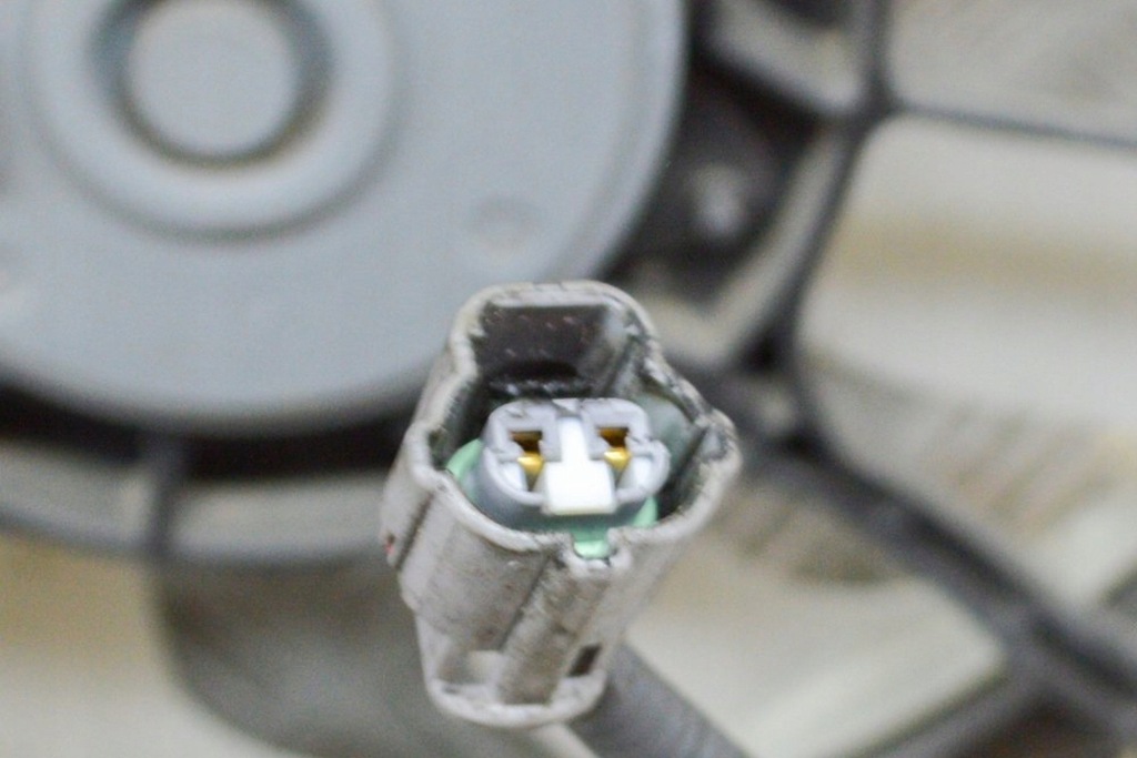 фото №5, Toyota avensis t270 вентилятор радіатора двигуна mf422750-3773 2.0d 93kw 20