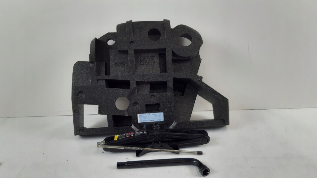 фото №5, Volvo xc90 ii набор ремонтный вкладыш багажника 31362302