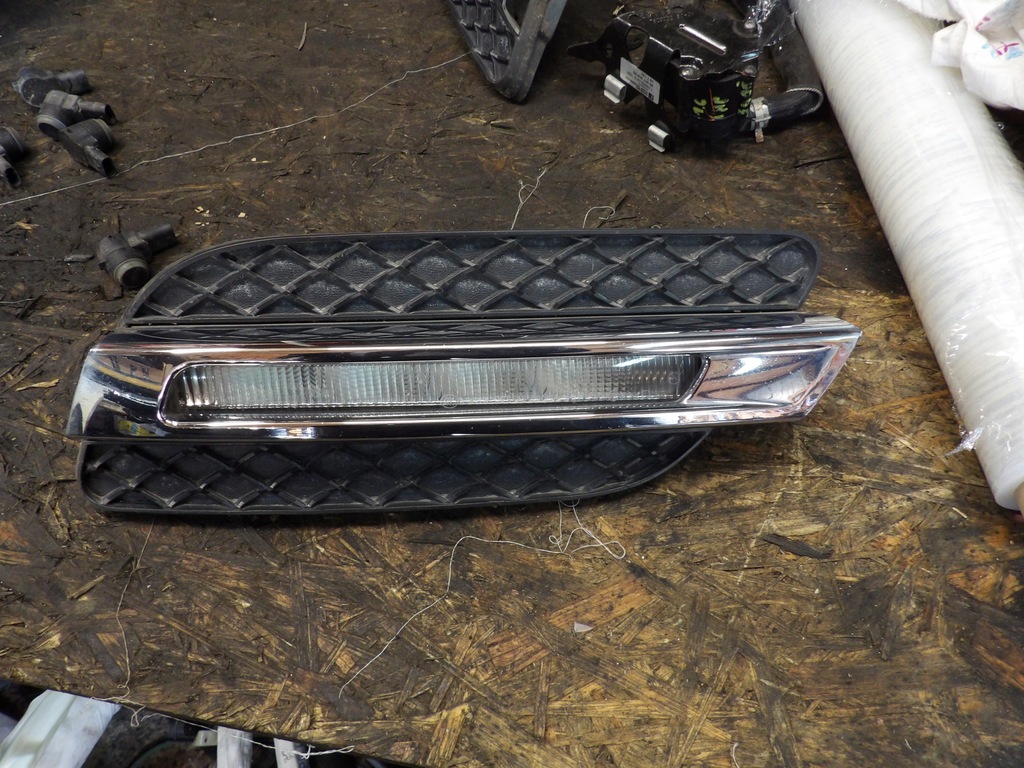 фото №1, Правий led з решітка mercedes w166