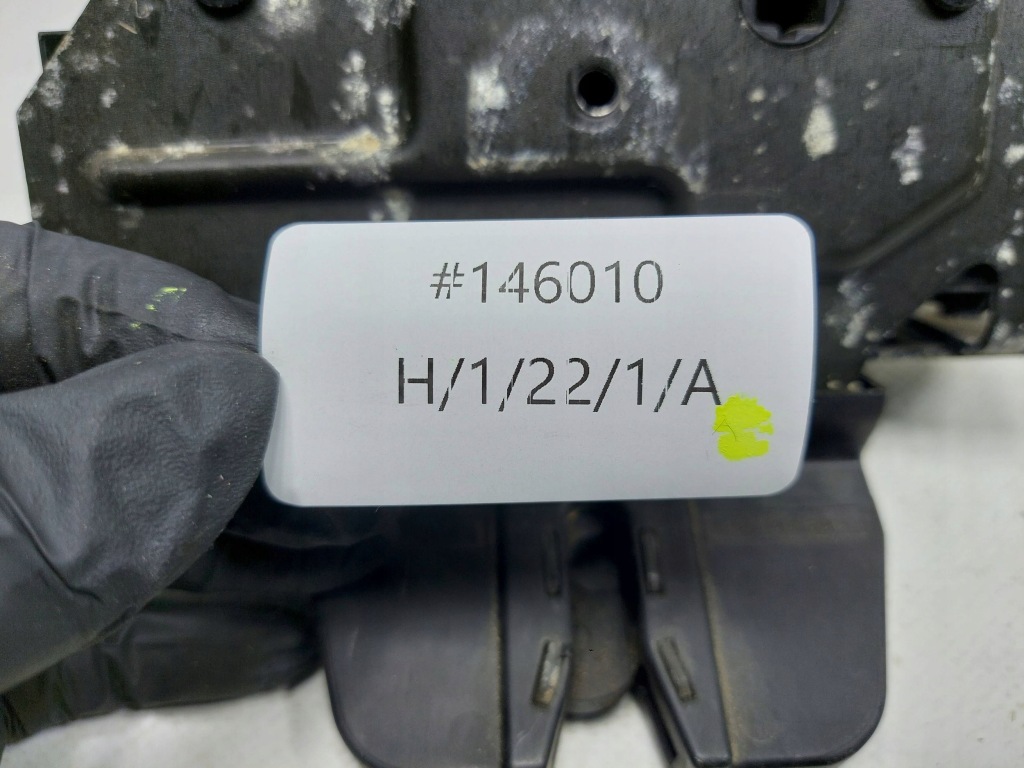 Замок кришки багажника 13185566 opel vectra c Зі Шроту