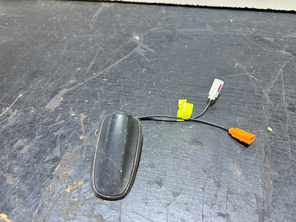 фото №1, Berlingo partner iv 4 combo e основание антенны gps traveller 9808547080